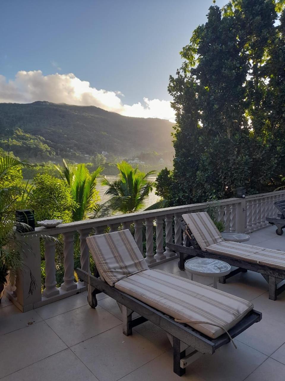 Bayview Villa -Sea Side Villa Anse Boileau Exteriér fotografie